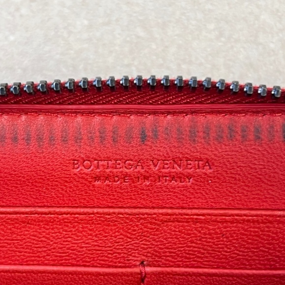 BOTTEGA VENETA Bottega Red Intrecciato Woven Nappa Leather/Snakeskin - Preowned - Picture 13 of 16